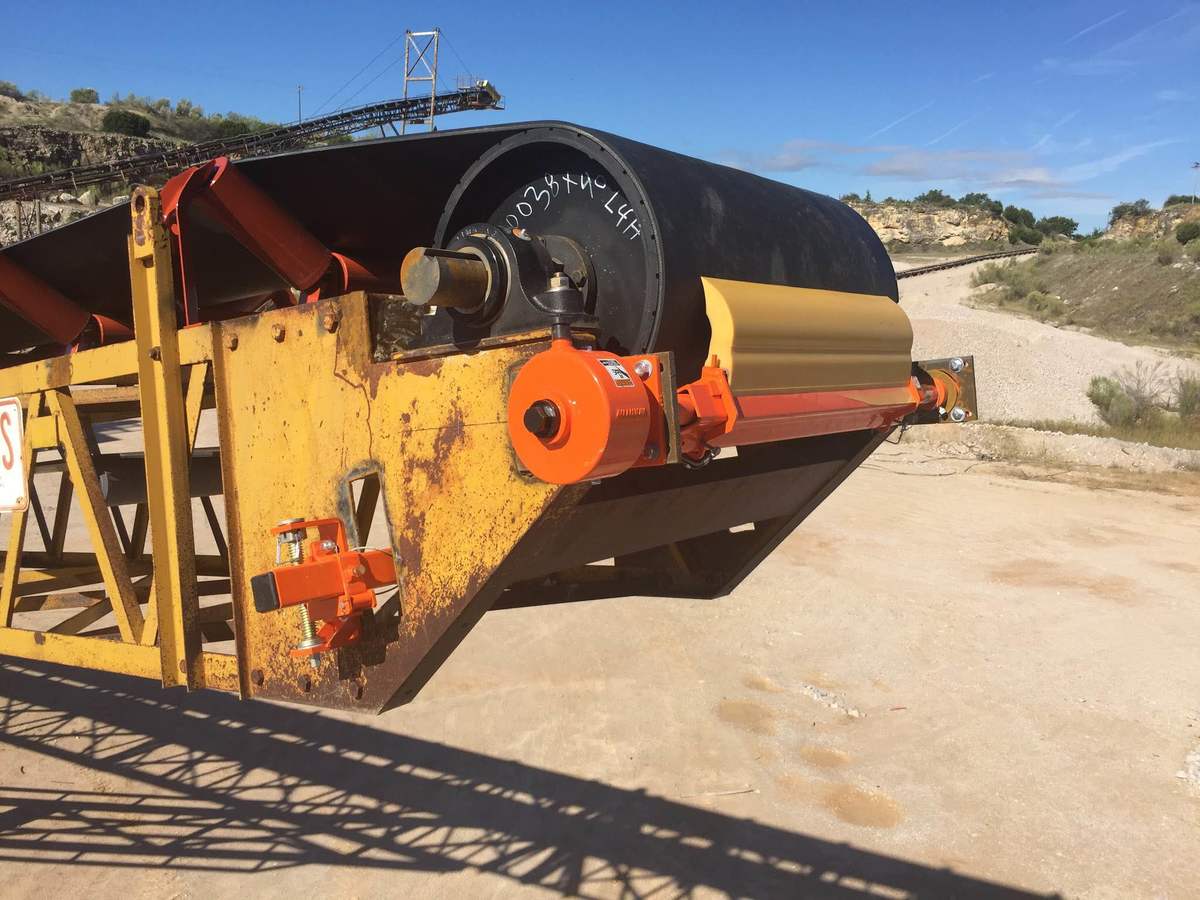 Hanson Burnette 工廠為解決嚴(yán)重的回程帶料問題而安裝了 Martin? QB1? 清掃器(重型)(圖3)